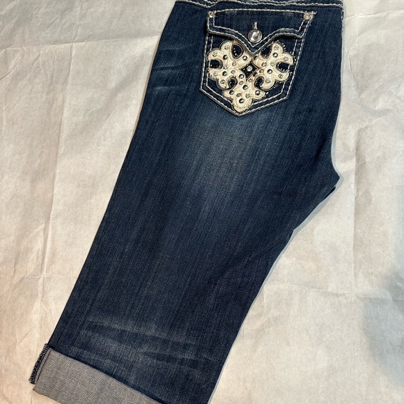 L.A. Idol Blue Ankle Cropped Jeans with Embroidered Detail - Picture 1 of 10